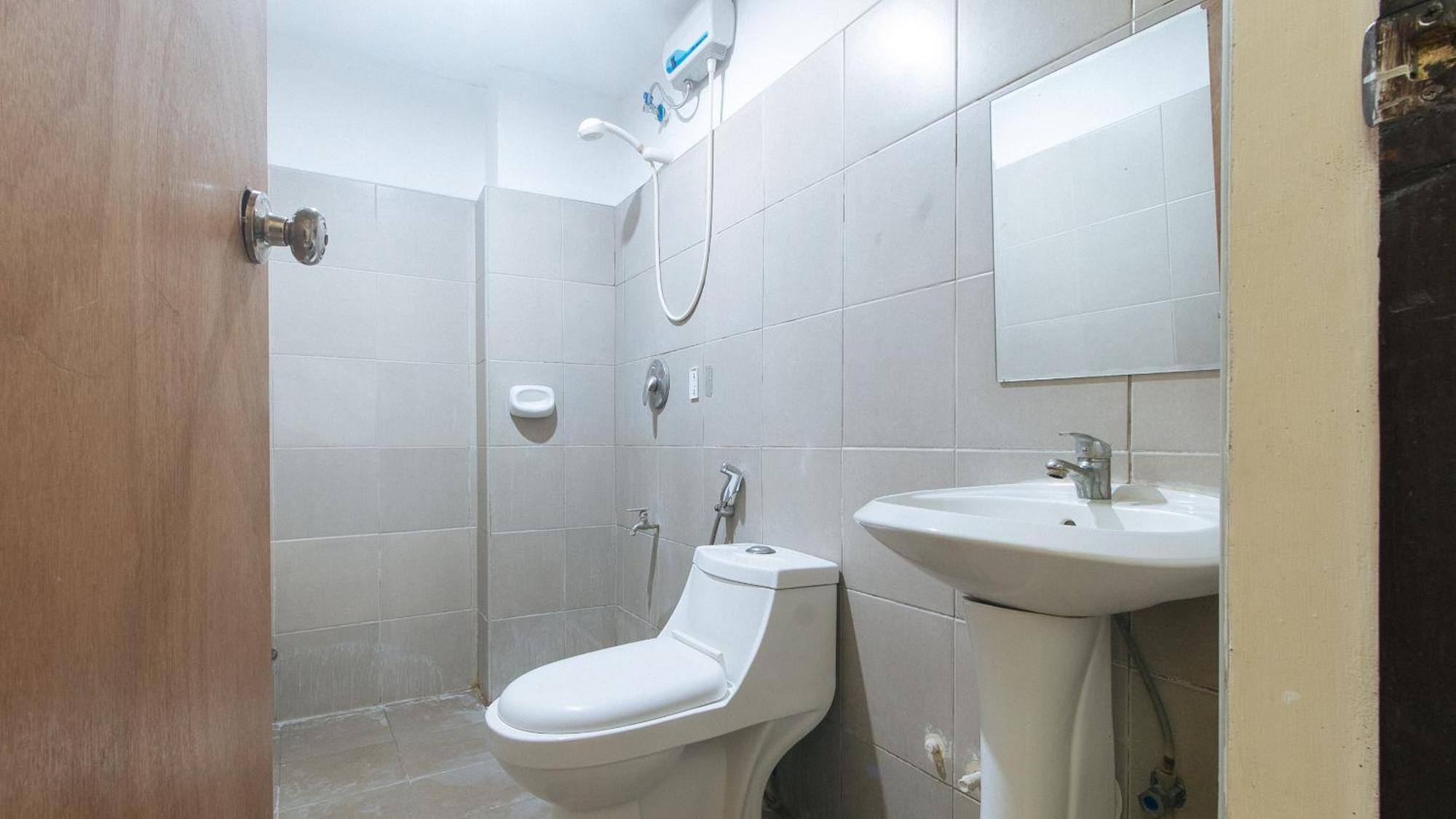 Reddoorz Near Sm City Muntinlupa San Pedro  Εξωτερικό φωτογραφία
